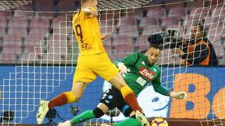 Com gol no fim, Napoli arranca empate com a Roma e segue vice-líder