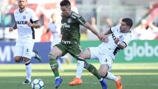 Com gols do aniversariante, líder Palmeiras vence o Ceará por 2 a 1