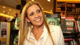 Rita Cadillac diz que Chacrinha convidava para jantar, mas fugia sem pagar conta