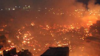 Incêndio de grandes proporções destrói centenas de casas na Zona Sul de Manaus