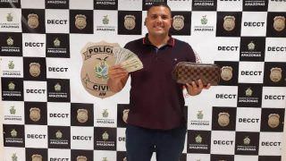 Bolsa com quase U$ 2 mil esquecida em aeroporto de Manaus é devolvida para turista