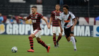 Flamengo encara o Vasco na busca por mais um título do Carioca