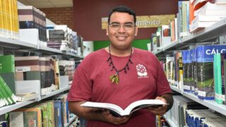 Aluno indígena da UEA adota método de engenharia a rito da Tucandeira