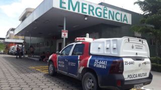 Homem é agredido por populares após tentar roubar botijão de gás