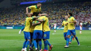 Brasil joga bem, anima a torcida e goleia o Peru