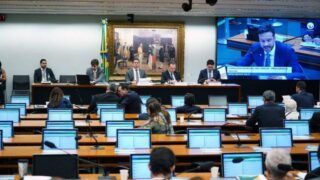 Deputados fazem reivindicações na comissão da Reforma da Previdência