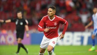 Com gols de Guerrero e Edenilson, Inter bate o Avaí e reage no Brasileirão