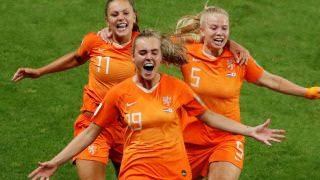 Martens brilha e Holanda derrota Japão na Copa do Mundo Feminina