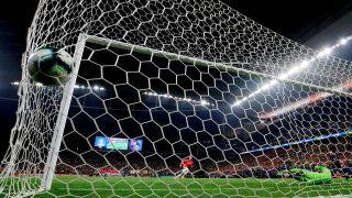 Mesmo com gols anulados, Chile vence nos pênaltis e chega à semifinal