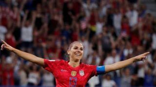 EUA vencem Inglaterra por 2 a 1 e seguem para final da Copa feminina