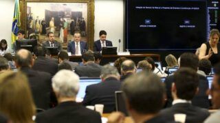 Comissão aprova texto-base da reforma da Previdência