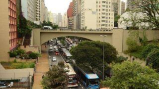 Greve de motoristas afeta circulação de ônibus em São Paulo