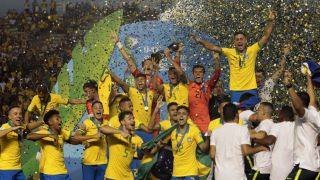 Com gol nos acréscimos, Brasil vence México de virada por 2 a 1