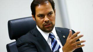 Reforma administrativa será implantada em fases, diz secretário