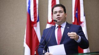 Wilker denuncia governador e ex-secretário por pagamentos irregulares