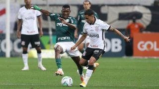 Palmeiras vence Corinthians e sobe na tabela do Brasileirão Assaí