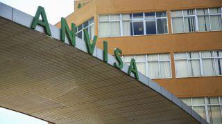 Anvisa recebe novas ameaças por vacinação de crianças contra covid-19