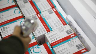Governo do AM recebe 64.700 novas doses de vacinas contra a Covid-19