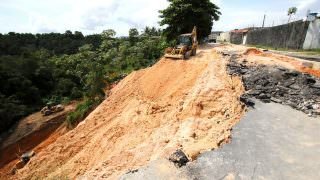Prefeitura avança na revitalização de área afetada por erosão