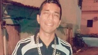 Auxiliar de estoque é morto a facadas durante bebedeira com amigos