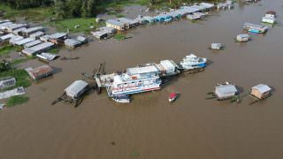 Nível dos rios continua subindo no Amazonas e já afeta a população