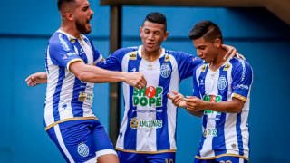 São Raimundo e Sergipe vencem e saem na frente nas finais de AM e SE