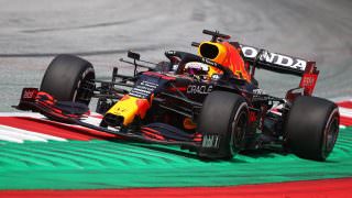 F1: Verstappen lidera treino na Áustria e Bottas assusta com derrapada