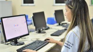 Alunos podem usar internet de escolas estaduais para inscrições do Enem