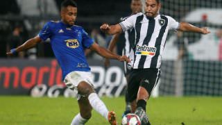 Botafogo e Cruzeiro empatam em jogo movimentado na Série B