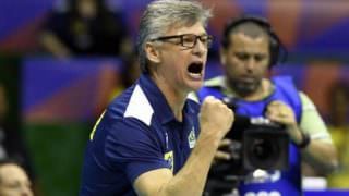 Brasil inicia busca pela quarta medalha olímpica no vôlei contra a Tunísia