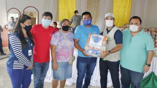 Governo entrega 2,5 mil cestas básicas em municípios do AM