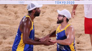 Tóquio: Evandro e Bruno Schmidt avançam às oitavas no vôlei de praia