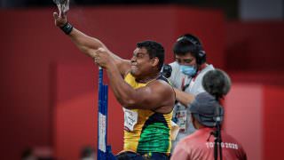 Wallace Santos é ouro, com recorde mundial no arremesso de peso