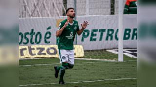Henrique Lordelo, jogador do Goiás, é baleado durante confusão em boate