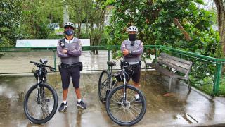 Ciclopatrulha da PM dá dicas para pedalar com segurança nas ruas