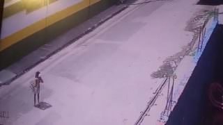 Casal é flagrado furtando residências no Jorge Teixeira