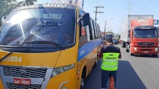 Prefeitura de Manaus realiza operação para combater transporte irregular