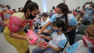 Governo entrega brinquedos da campanha ‘Doe um Brinquedo e Ganhe Sorrisos’