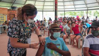 Vacinação em Manaus chega à marca de 3 milhões de doses aplicadas