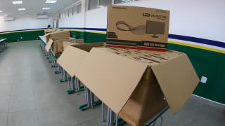 Prefeitura entregará mais de 3 mil computadores a 231 escolas municipais