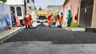 Obras de revitalização asfáltica beneficiam bairros da Zona Centro-Oeste