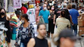 Covid-19: país tem 21,8 milhões de casos e quase 608 mil mortes