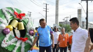 Prefeitura ornamenta pontos da cidade com guirlandas recicláveis