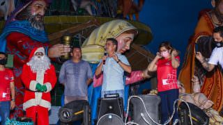 Prefeito de Manaus encerra Natal das Águas na comunidade de Fátima