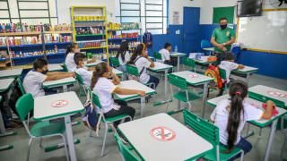 Prefeitura inicia as aulas nas escolas da zona ribeirinha do rio Negro