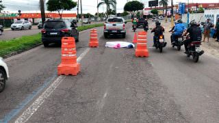 Motociclista morre após ser arrastado por van na Zona Norte de Manaus