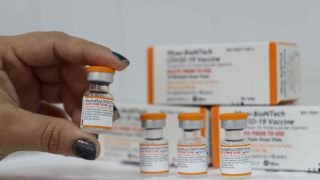 AM recebe mais 96.900 doses de vacinas da Pfizer pediátrica e adultos
