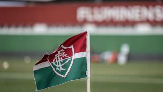 Eliminado na Libertadores, Fluminense desembarca sob protestos no Rio