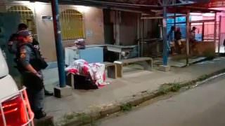 Jovem é morto a tiros em ponto de ônibus no bairro Tarumã, em Manaus
