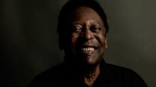Internado para tratar câncer, Pelé se recupera de infecção urinária
